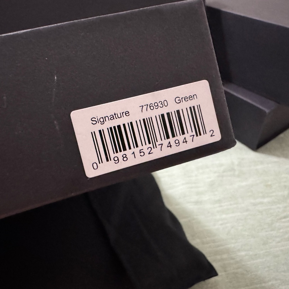WOLF Signature IPad Tech Case - Picture 7 of 7